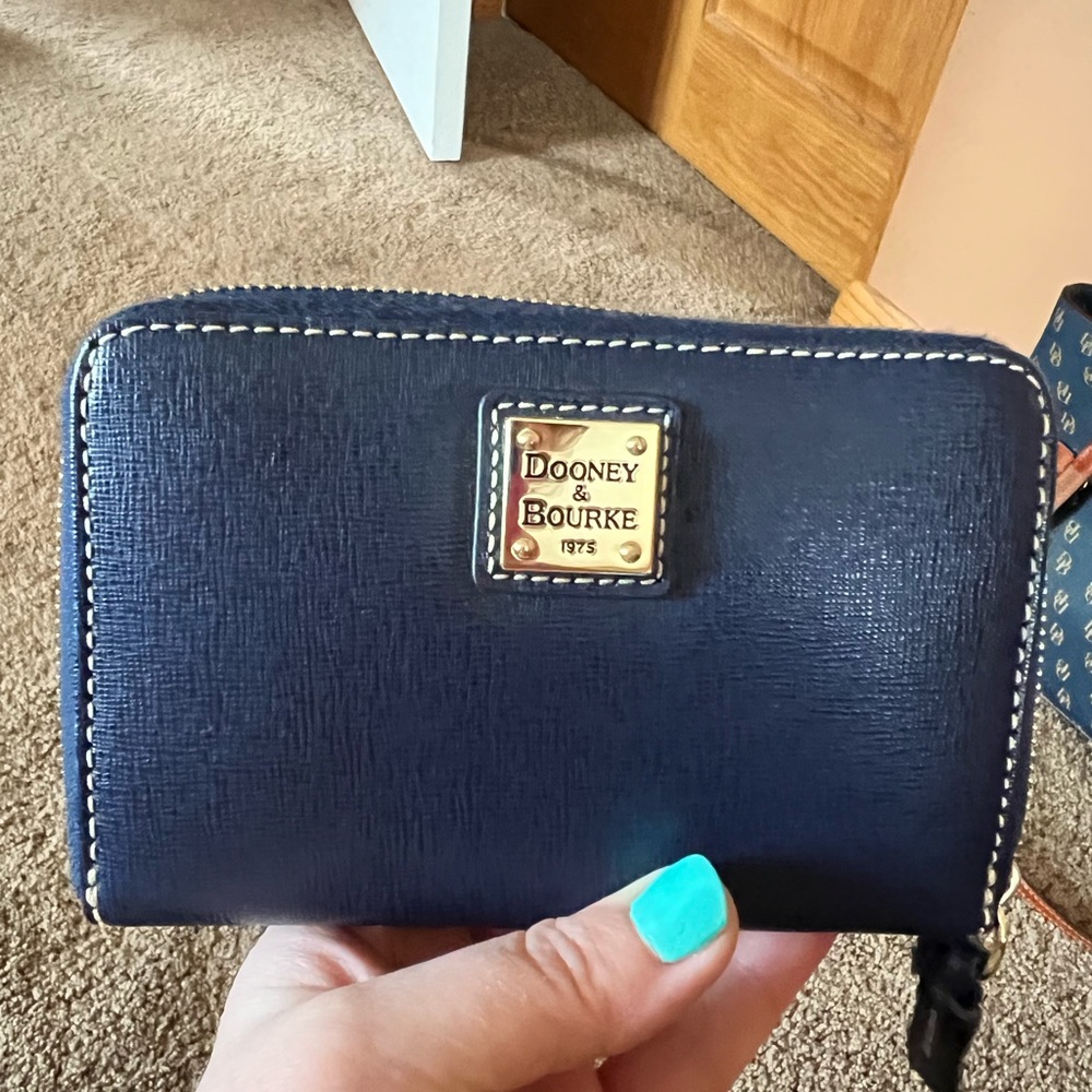Dooney & Bourke  wallet